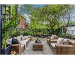 28 UNDERCLIFFE Avenue - 42