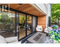 28 UNDERCLIFFE Avenue - 43
