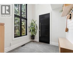 28 UNDERCLIFFE Avenue - 5