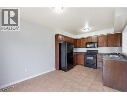 48 GRIFFITHS Avenue - 12