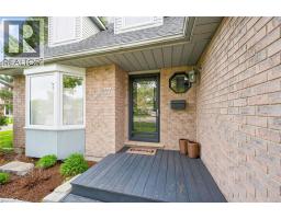 37 ENFIELD Drive - 5