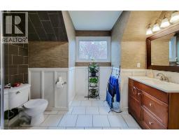 49 ASHWOOD Drive - 32