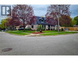 49 ASHWOOD Drive - 5