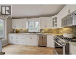 207 WOODRIDGE Drive - 12