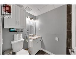 220 ROSEBANK Place - 31