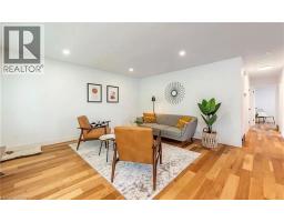 10 SANDLYN Court - 10