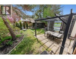 39 BORDEN Avenue N - 35