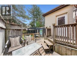 39 BORDEN Avenue N - 37
