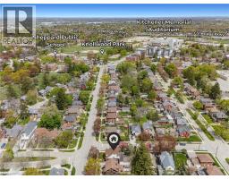 39 BORDEN Avenue N - 38