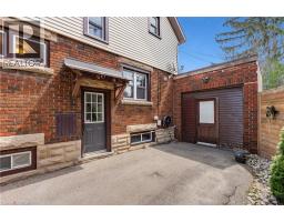 39 BORDEN Avenue N - 6