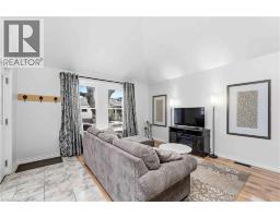 74 PROVINCE Street N - 8