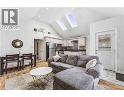 74 PROVINCE Street N - 9