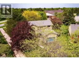 34 WOODFIELD Avenue - 32