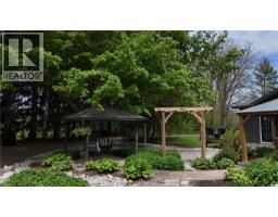464 PIPER Street - 41