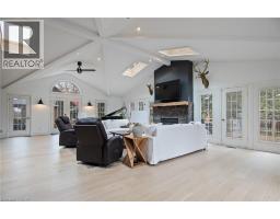 464 PIPER Street - 8