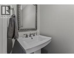 208 VICTORIA Street - 11