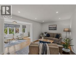 208 VICTORIA Street - 13