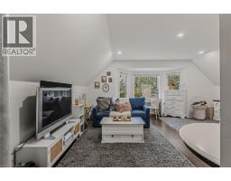 208 VICTORIA Street - 39