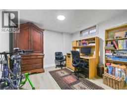 84 VISCOUNT Road - 38