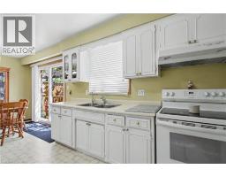 203 MOFFAT Drive - 11