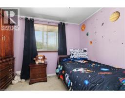 203 MOFFAT Drive - 13