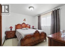 203 MOFFAT Drive - 15