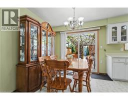 203 MOFFAT Drive - 8