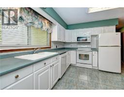 132 FOREST HILL Drive - 14