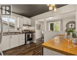 52 LATZER Crescent - 17