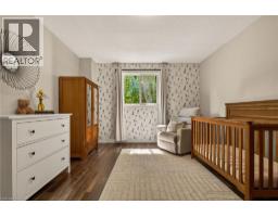 52 LATZER Crescent - 25
