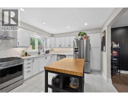 1 SANDRINGHAM Avenue - 13