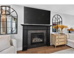 1 SANDRINGHAM Avenue - 9