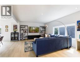 581 DOONWOODS Crescent - 11