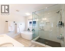 581 DOONWOODS Crescent - 32
