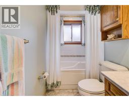 119 MARTINGLEN Crescent - 18