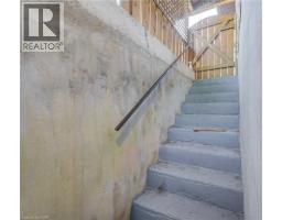 119 MARTINGLEN Crescent - 35
