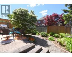 27 HARNESWORTH Crescent - 35