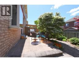 27 HARNESWORTH Crescent - 36