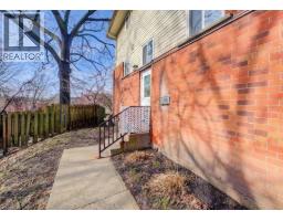 119 CEDAR Street S UnitNo. 15 - 3