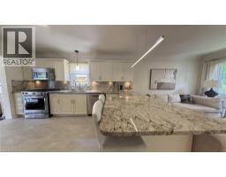 251 KENSINGTON Boulevard - 4