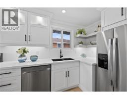 74 VICTOR Boulevard - 10