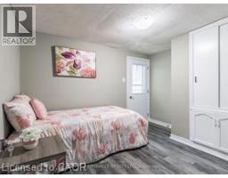 15 SPIERS Crescent - 13