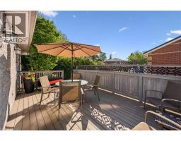 20 BONNIEWOOD Drive - 32