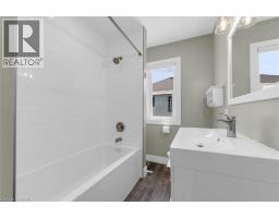 19 LYONS Avenue - 12