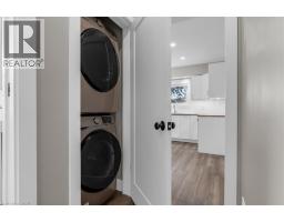 19 LYONS Avenue - 14