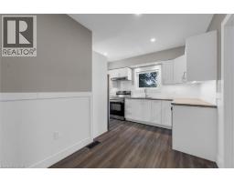19 LYONS Avenue - 15