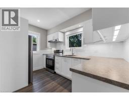 19 LYONS Avenue - 16