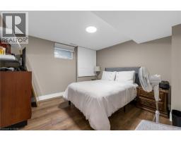 19 LYONS Avenue - 26