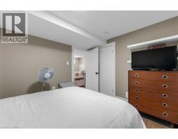 19 LYONS Avenue - 27