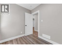19 LYONS Avenue - 9